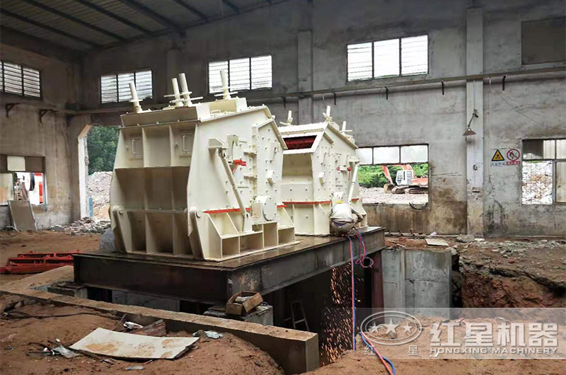 反击破碎机现场 反击破碎机现场