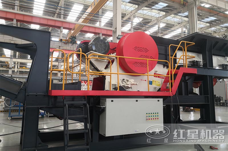 履带移动鄂式破碎机 履带移动鄂式破碎机