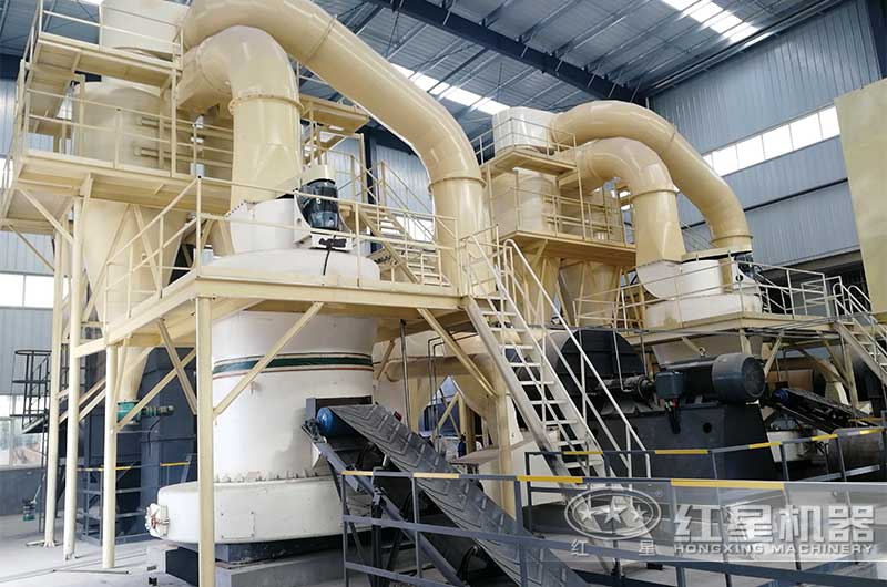 吉林膨润土雷蒙磨粉机现场 吉林膨润土雷蒙磨粉机现场