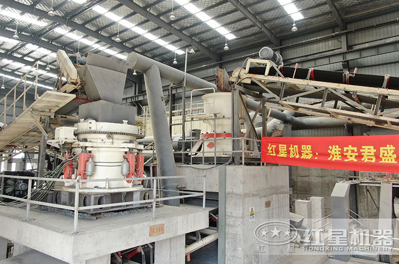 花岗岩破碎加工生产客户现场实拍 花岗岩破碎加工生产客户现场实拍