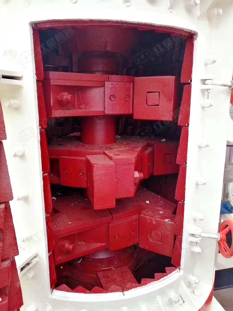 红星复合式破碎机锤头实拍 红星复合式破碎机锤头实拍