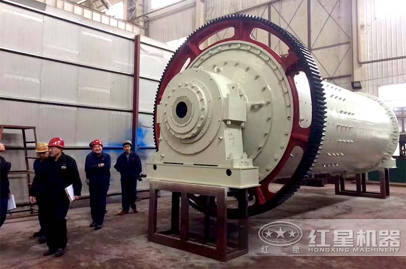大型磨石头球磨机参观 大型磨石头球磨机参观