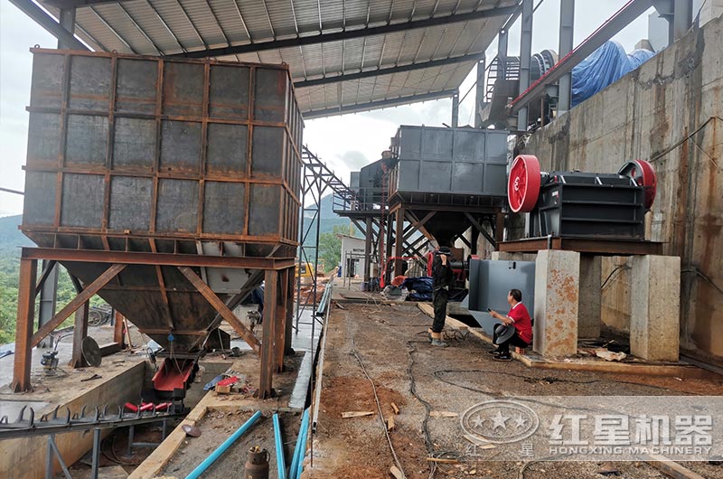 生产线安装现场