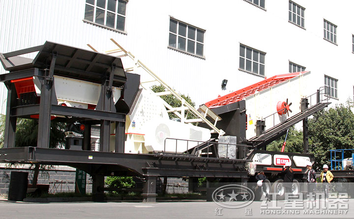 客户对红星四合一移动破进行了现场参观、考察