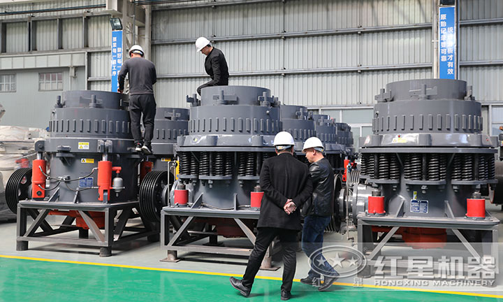 多家对比后二次到厂，选择两台圆锥破